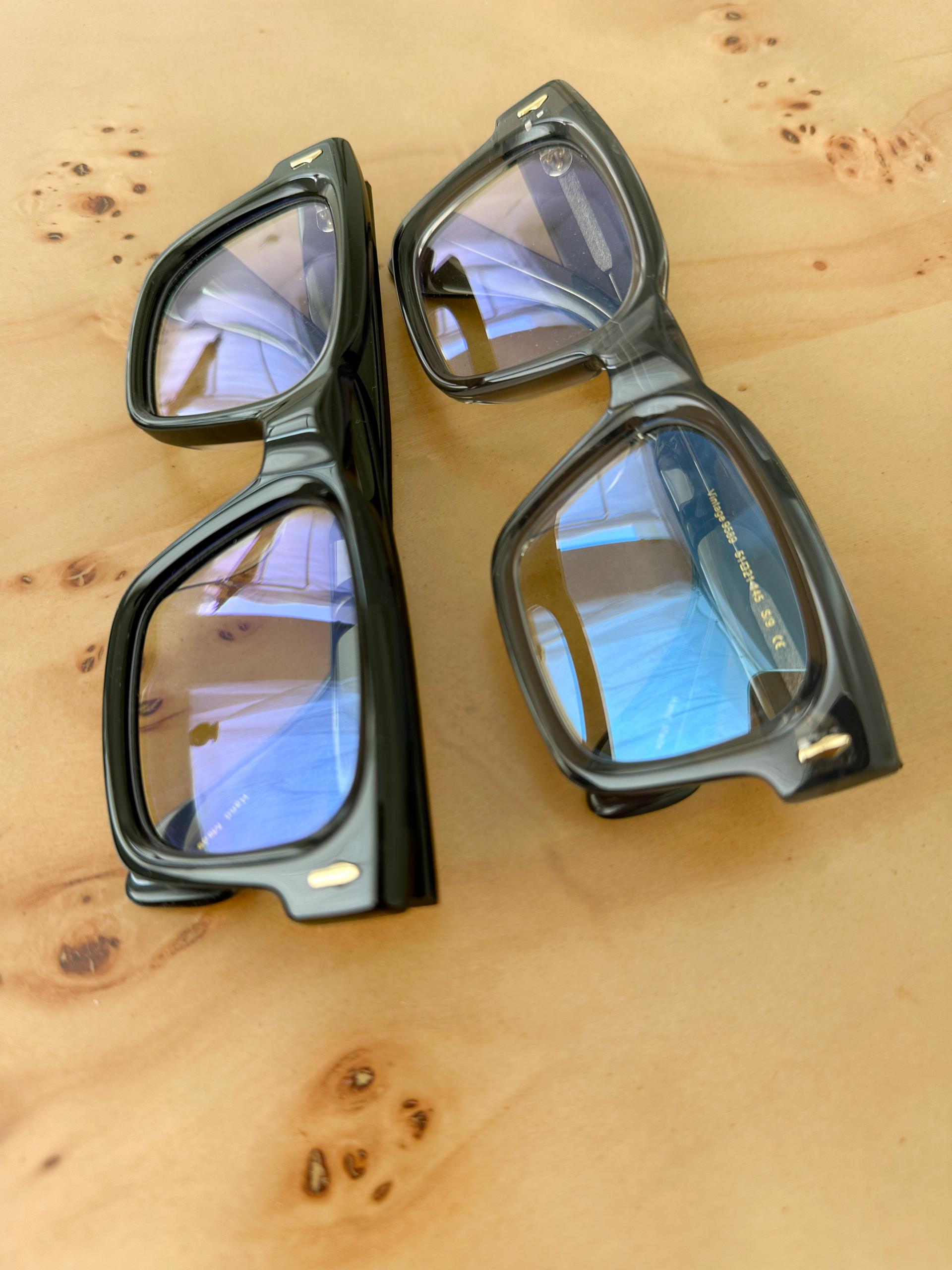 9589 Glasses