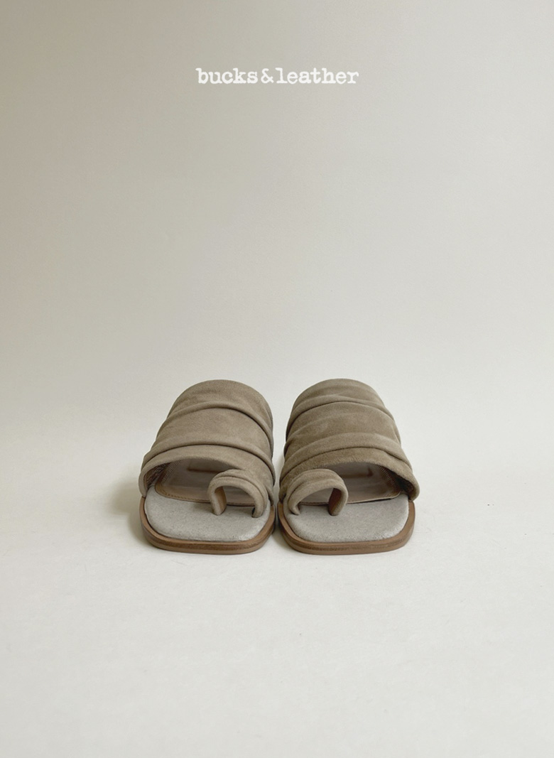 6205 SHOES