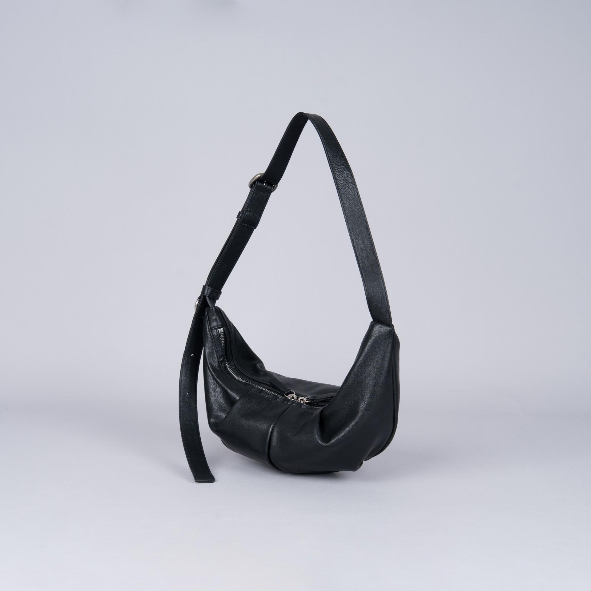 分身斜挎饺子包 / Cent Crossbody Bag