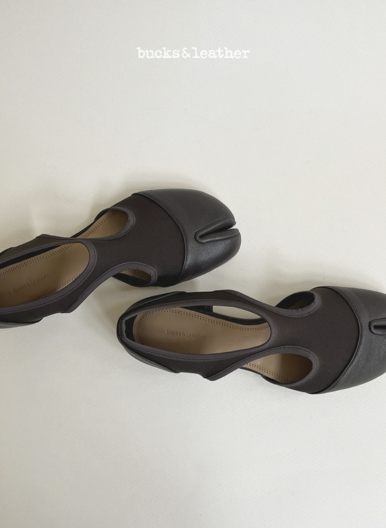 6207 SHOES