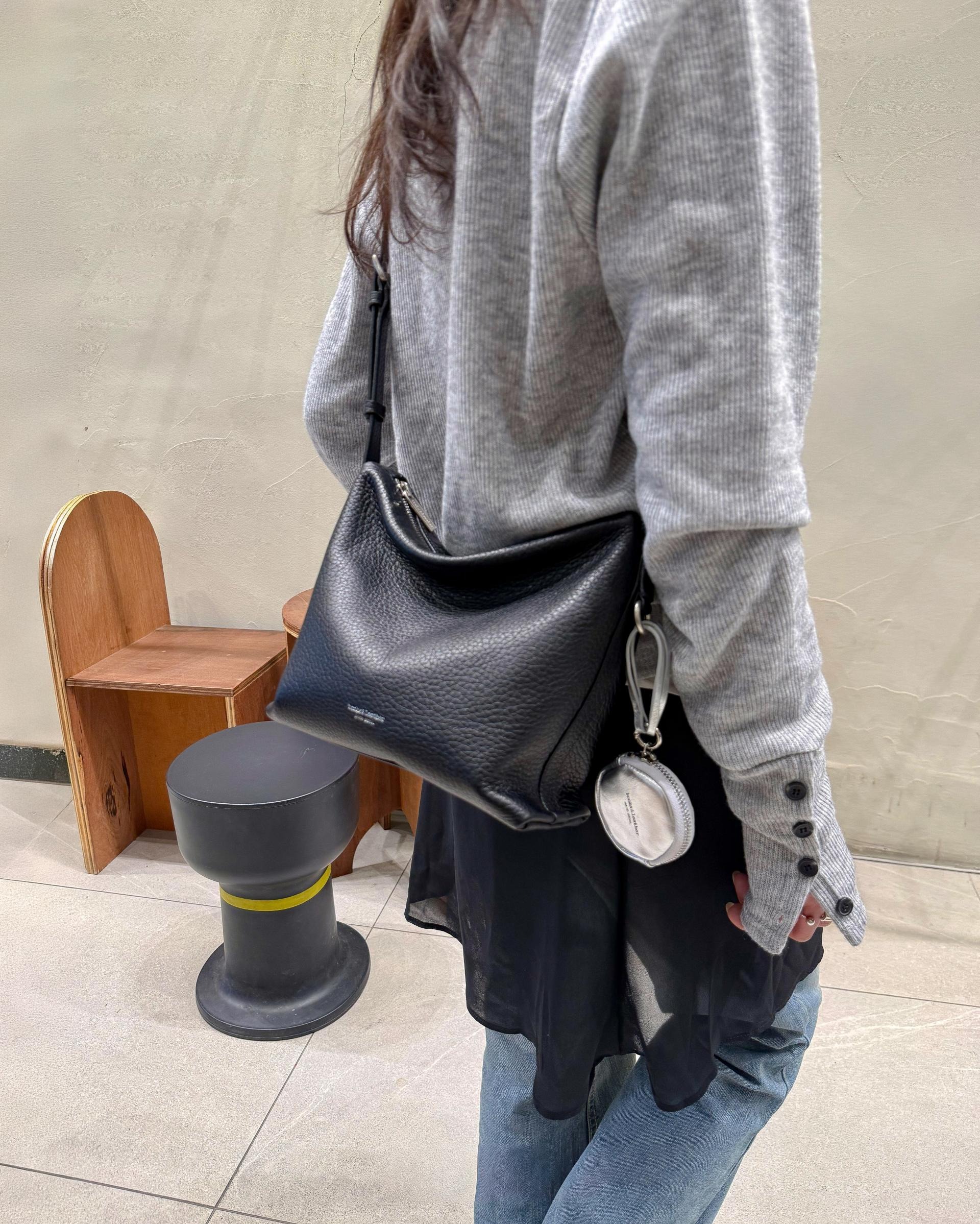 low包 S (亮面牛皮) /Low Bag S (Pull-up)