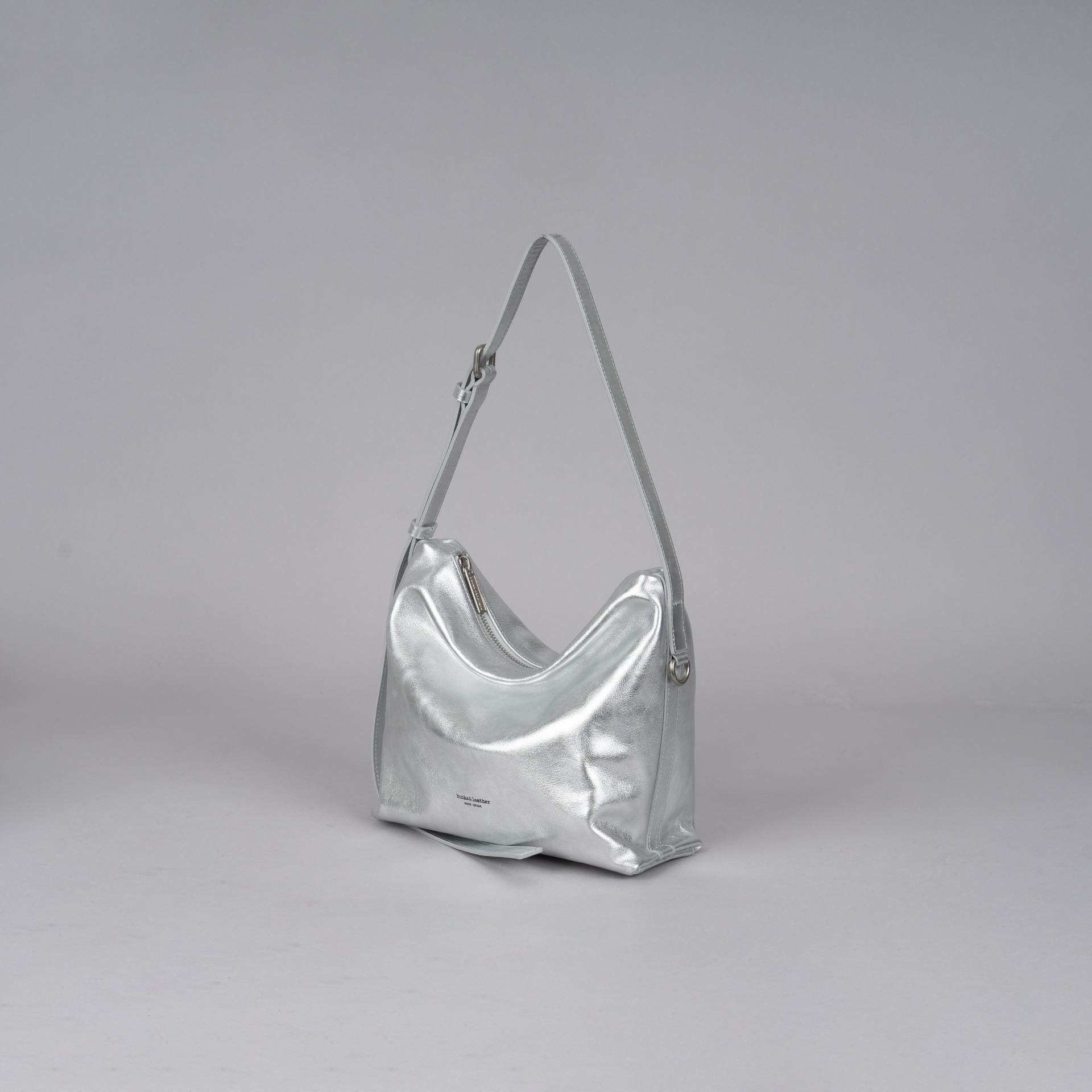 low包 S (亮面牛皮) /Low Bag S (Pull-up)