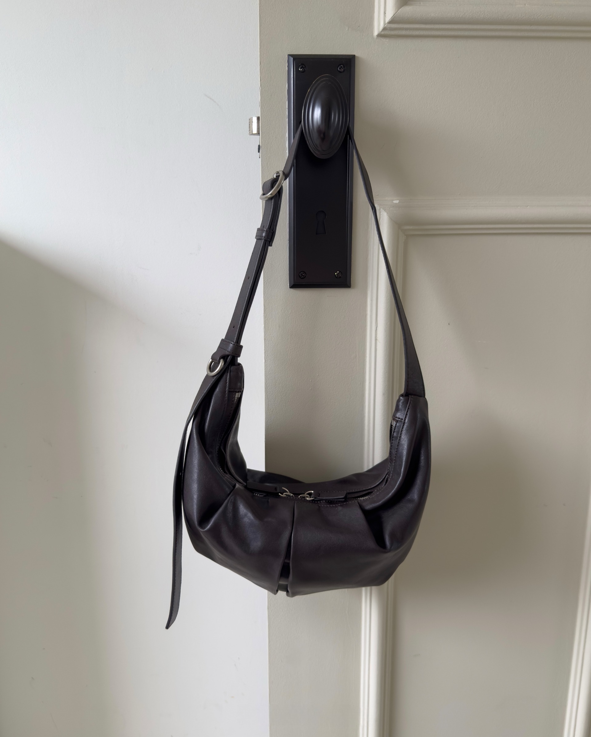 分身斜挎饺子包 / Cent Crossbody Bag