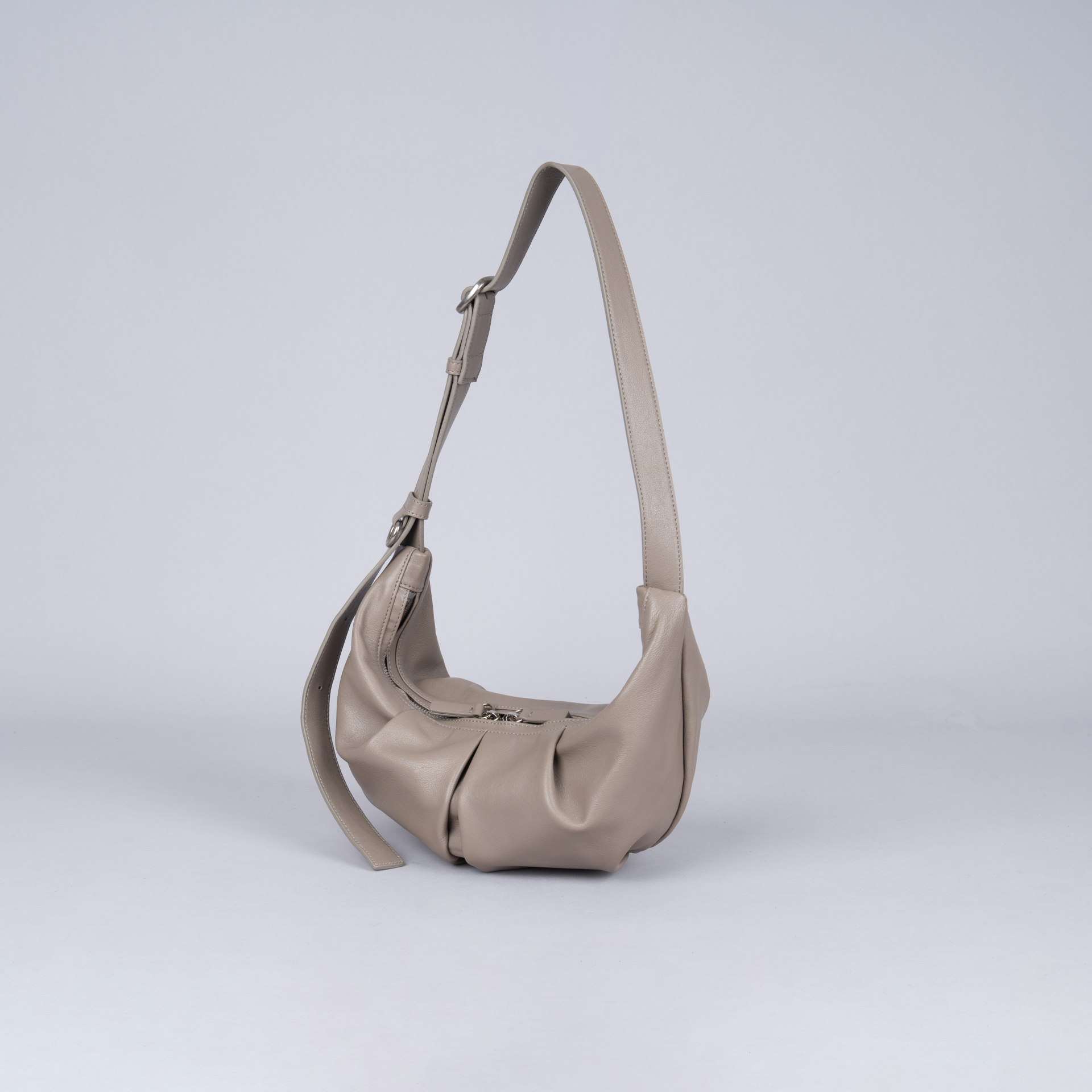 分身斜挎饺子包 / Cent Crossbody Bag