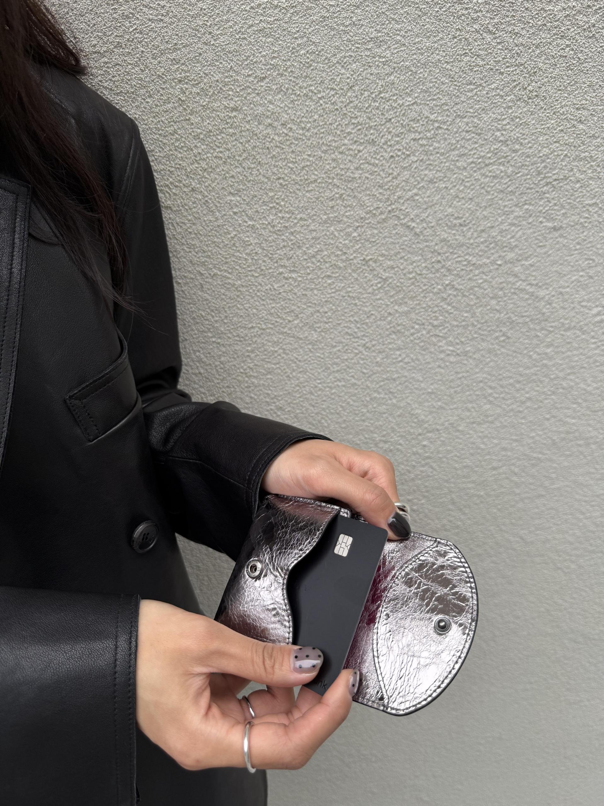紧凑型钱包 / Compact Wallet