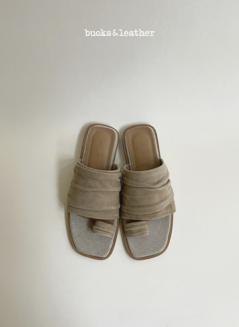 6205 SHOES