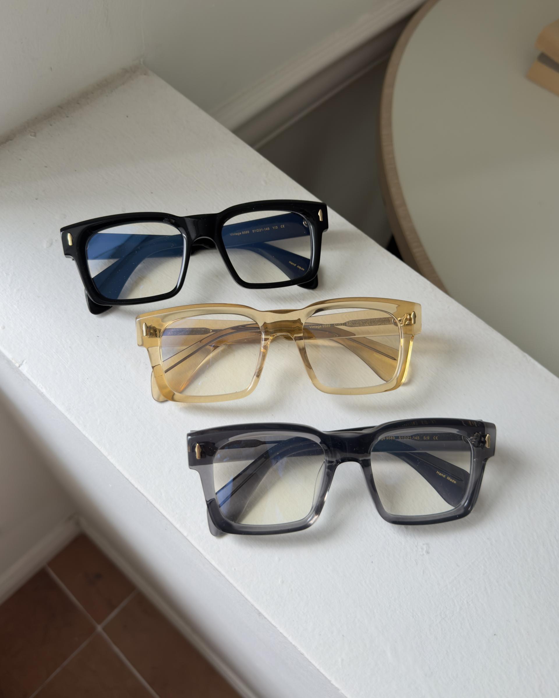 9589 Glasses