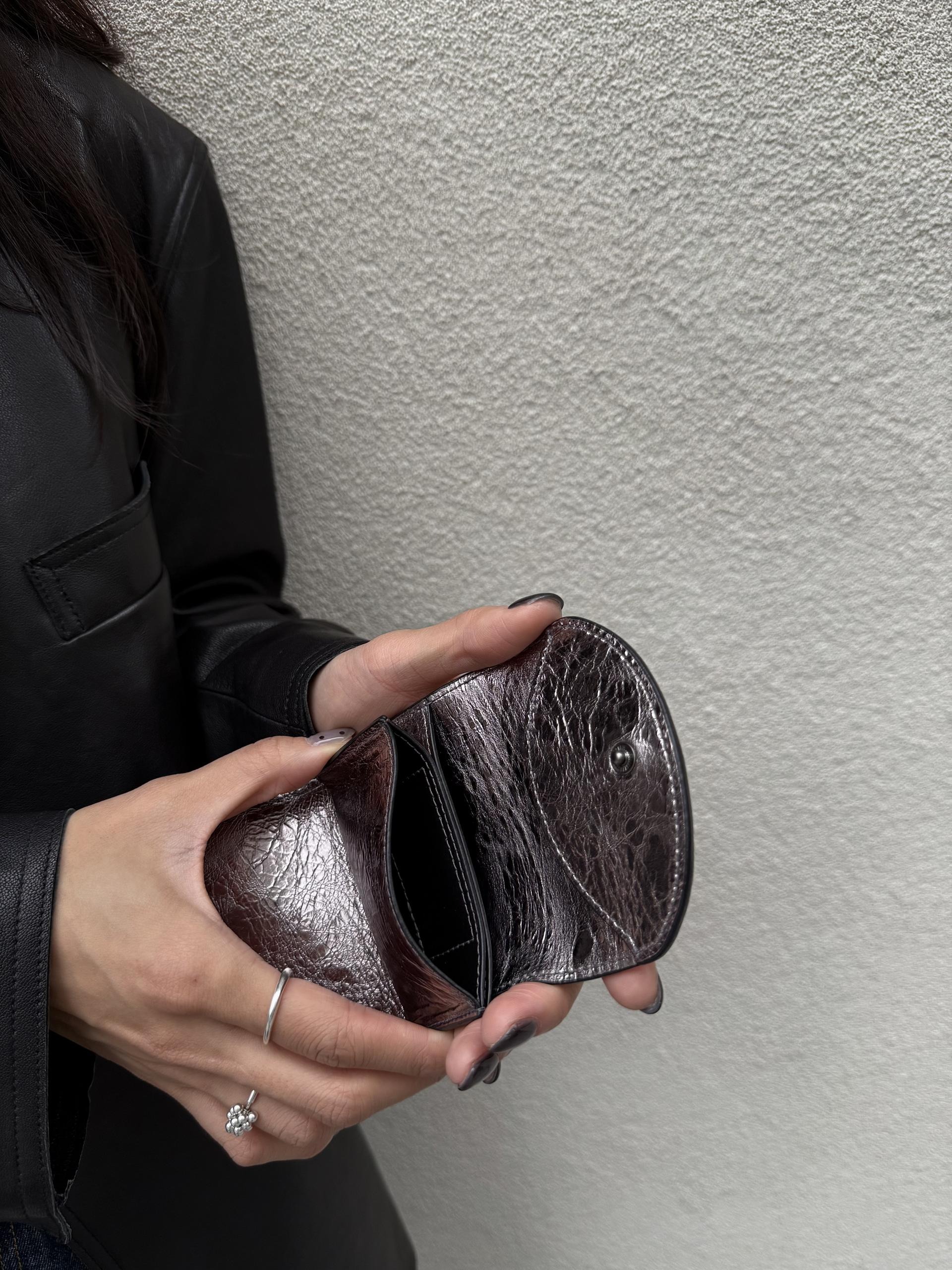 紧凑型钱包 / Compact Wallet