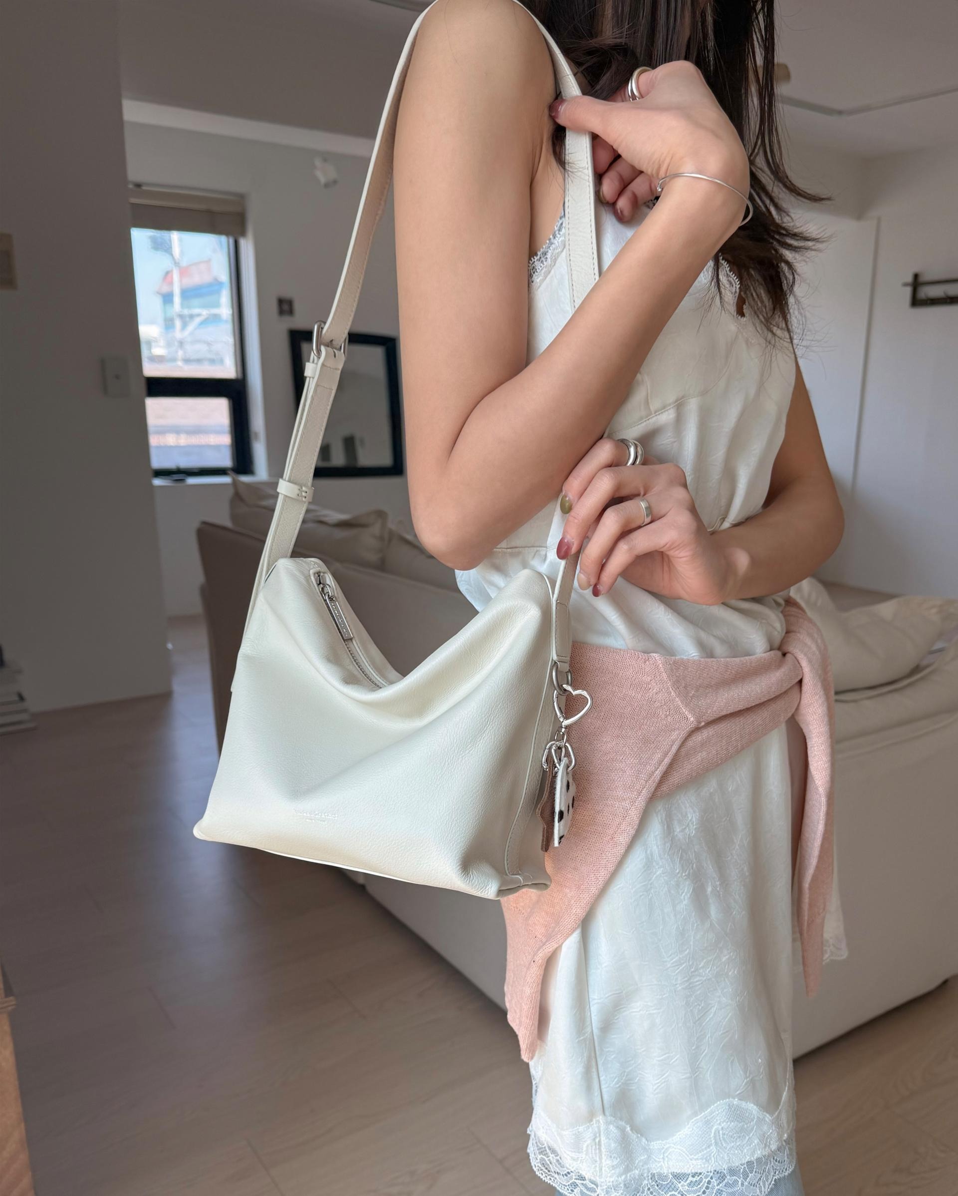 low包 S (亮面牛皮) /Low Bag S (Pull-up)