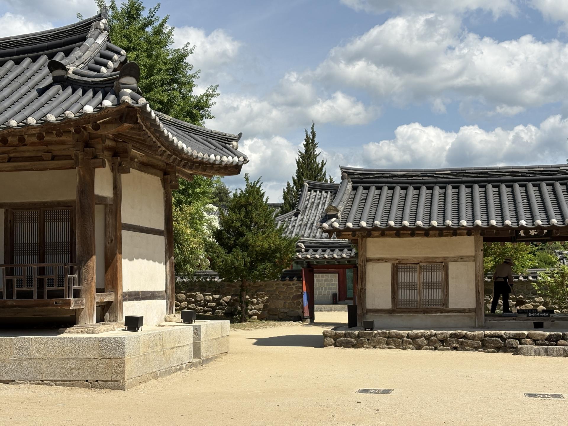 ad707464ee116.jpg