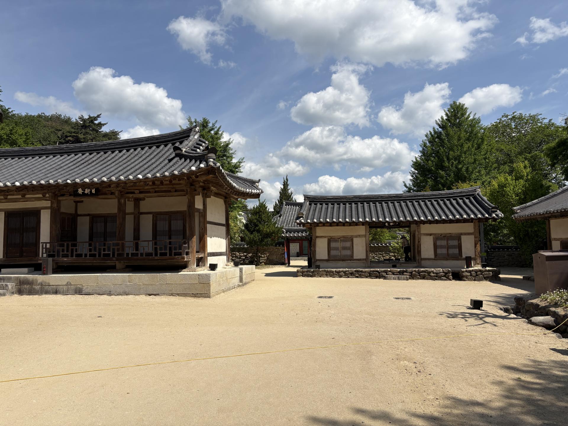 c9a61778ff370.jpg
