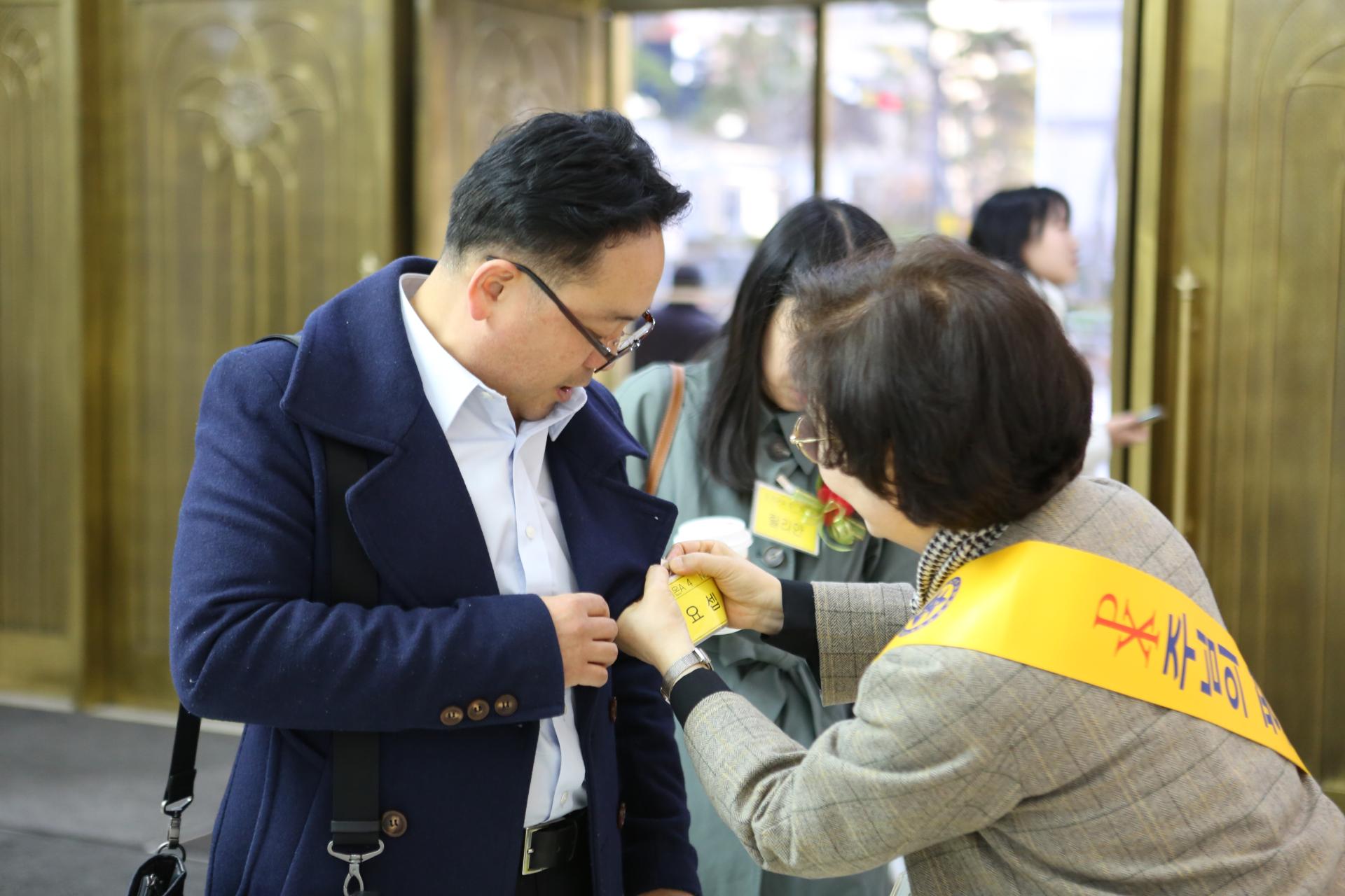 d4904cd69193a.jpg