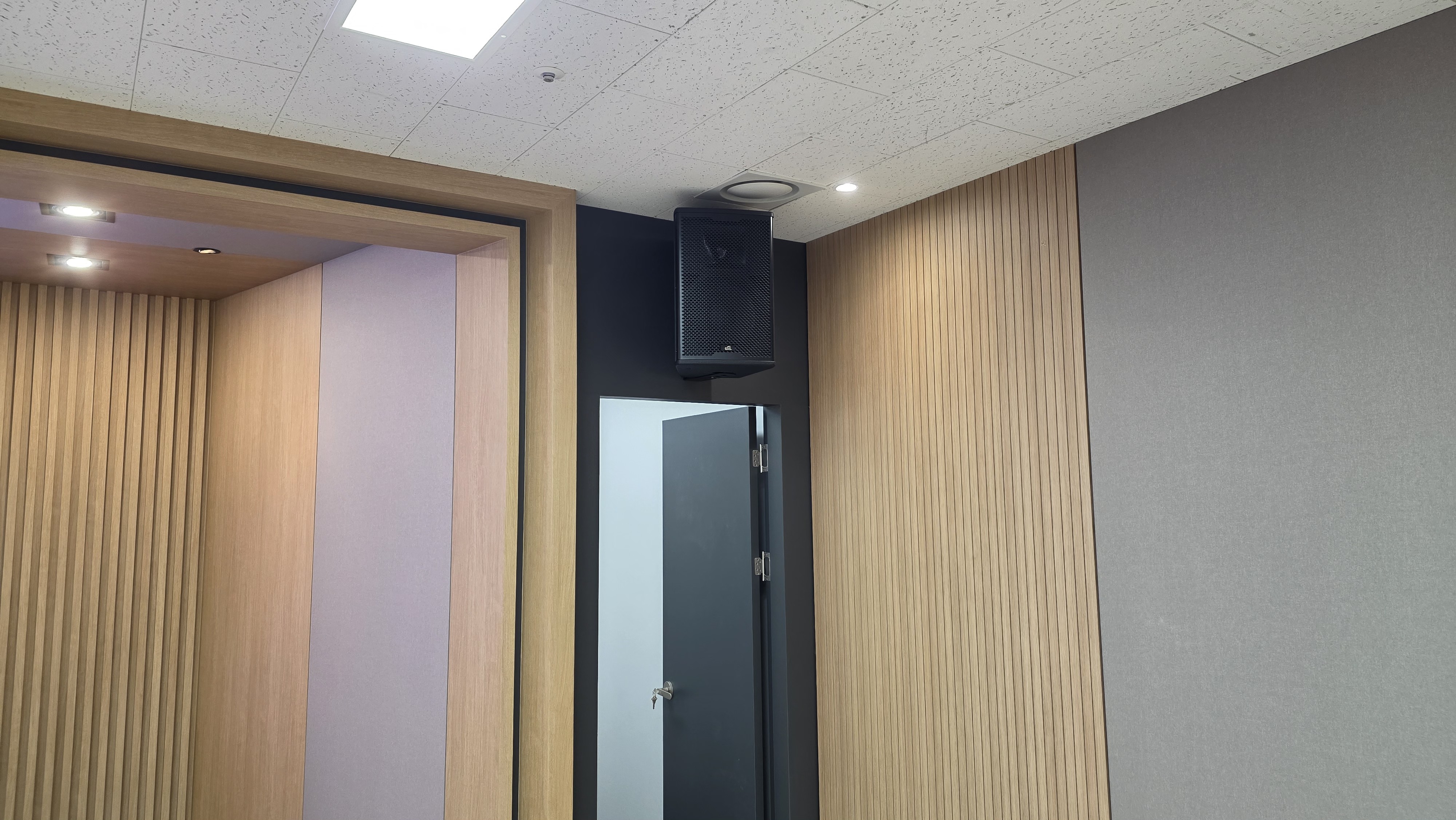49e777f2350d5.jpg