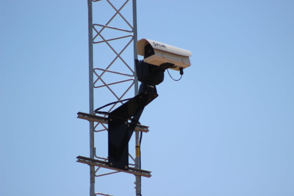 메탄누출자동탐지,OGI카메라솔루션,FLIRGF77,ADGiLE시스템,가스누출모니터링,메탄가스감지,산업용OGI카메라,플랜트가스안전,24시간가스모니터링,열화상가스분석,PTZ가스감지,플레어스택누출감지,탱크가스누출,산업안전솔루션,환경규제대응