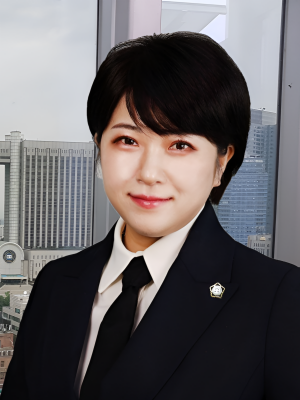 김혜민변호사(300-400).png