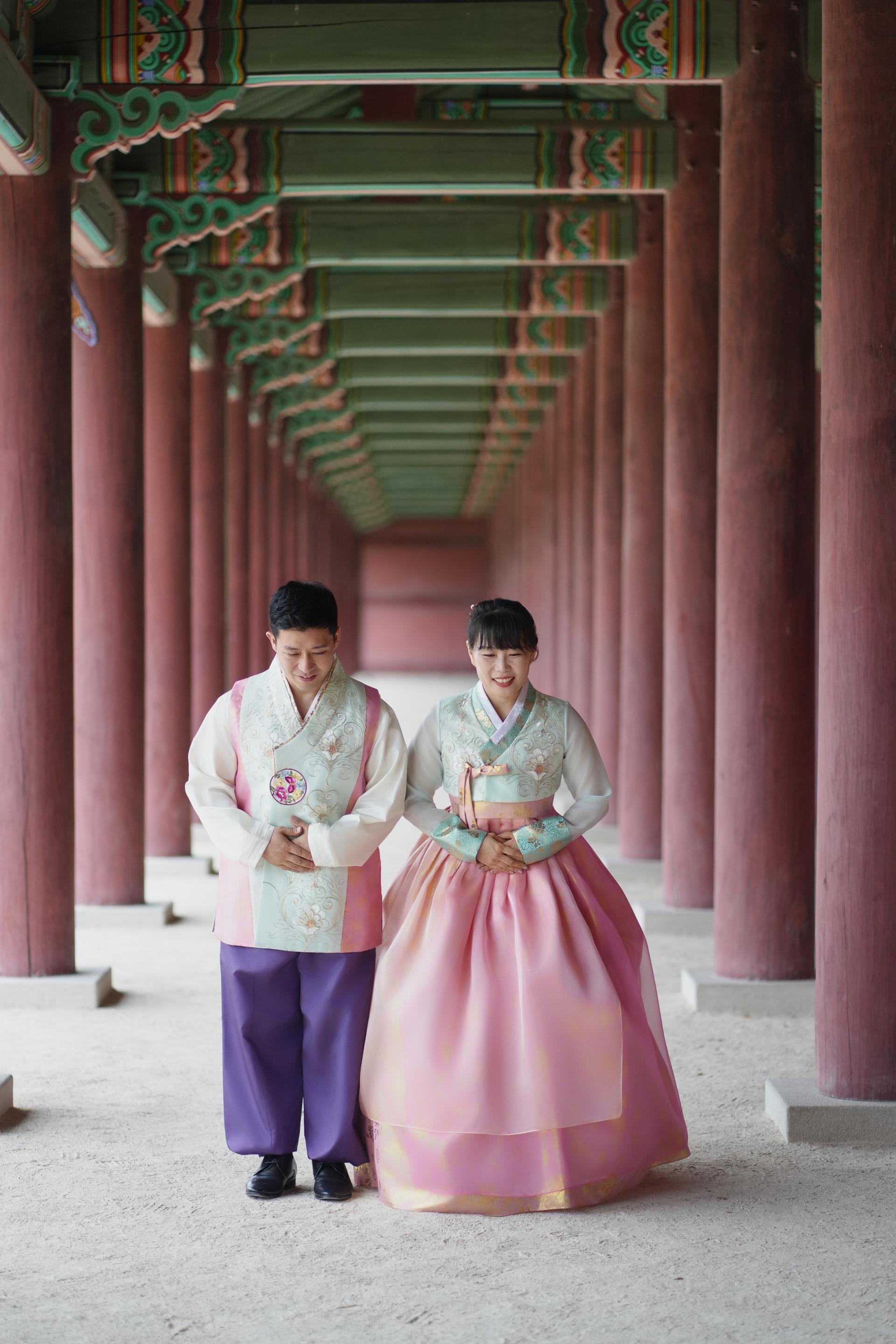 김은지신부님한복 (8).jpg
