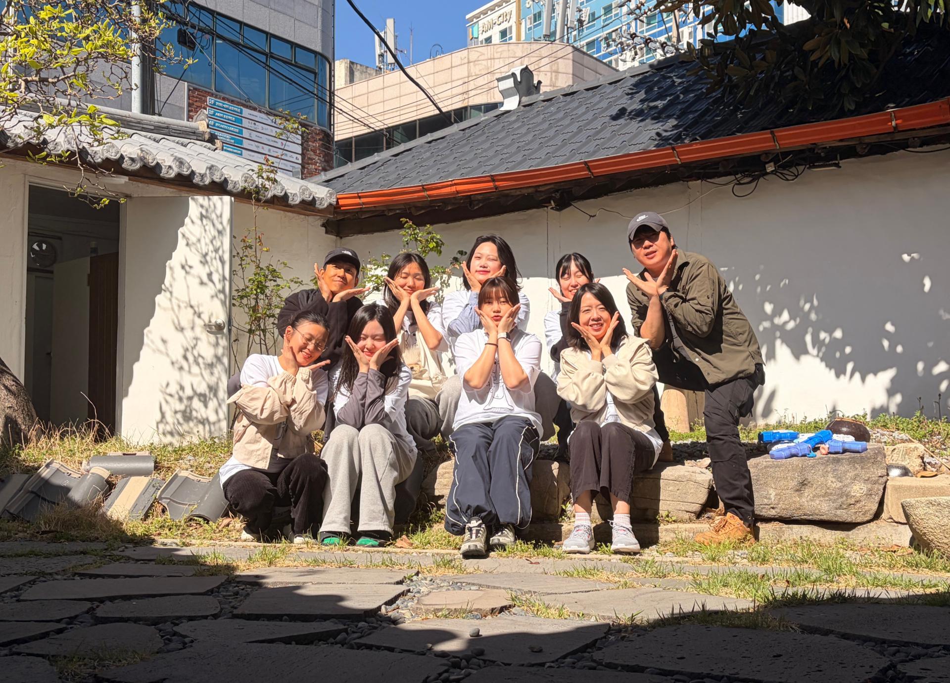 단체사진.jpg