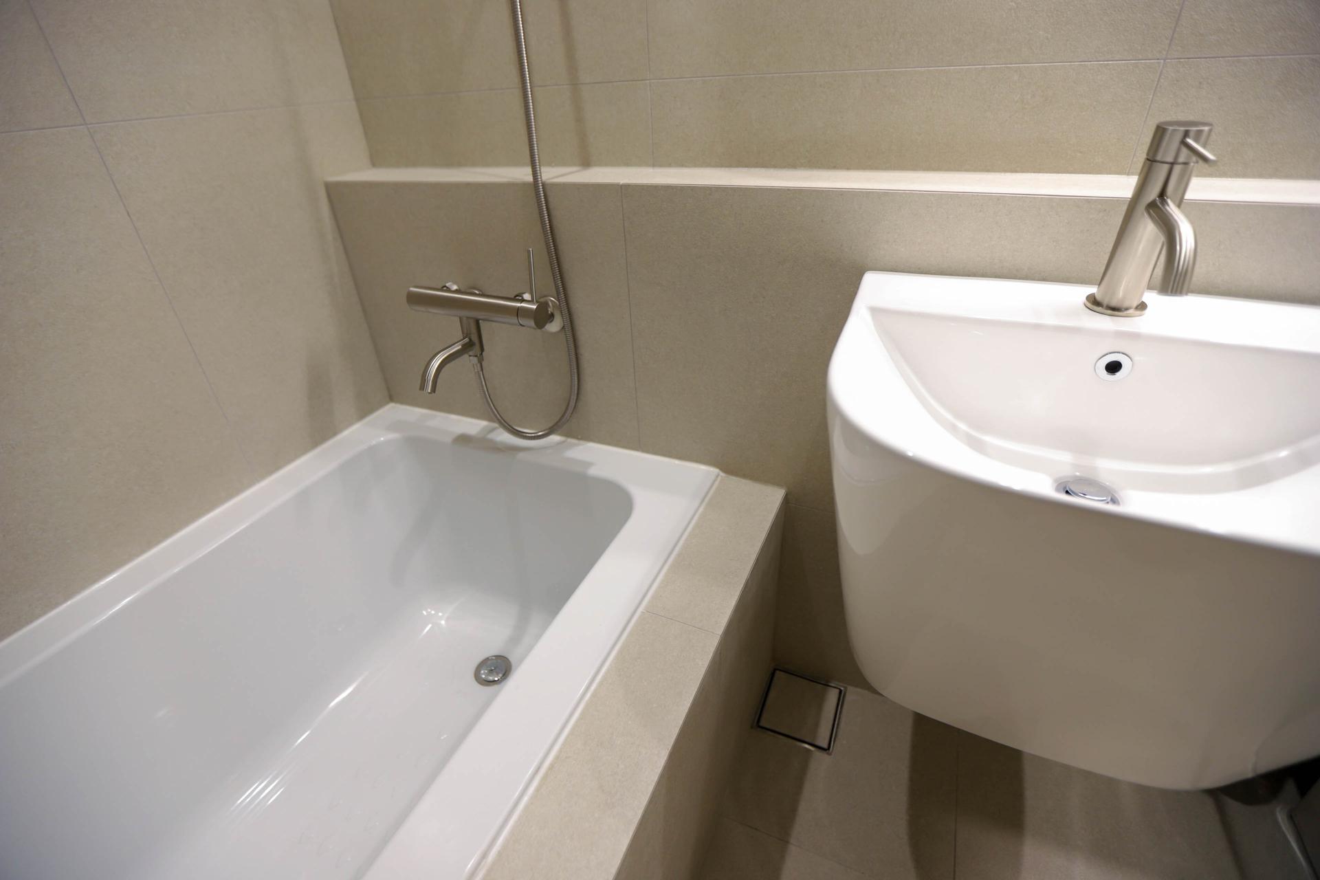 9a6ea9072f876.jpg