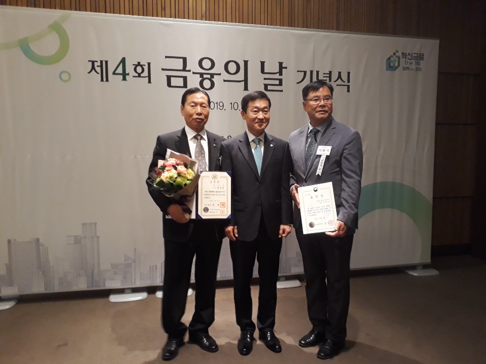 c3f103b5822d6.jpg