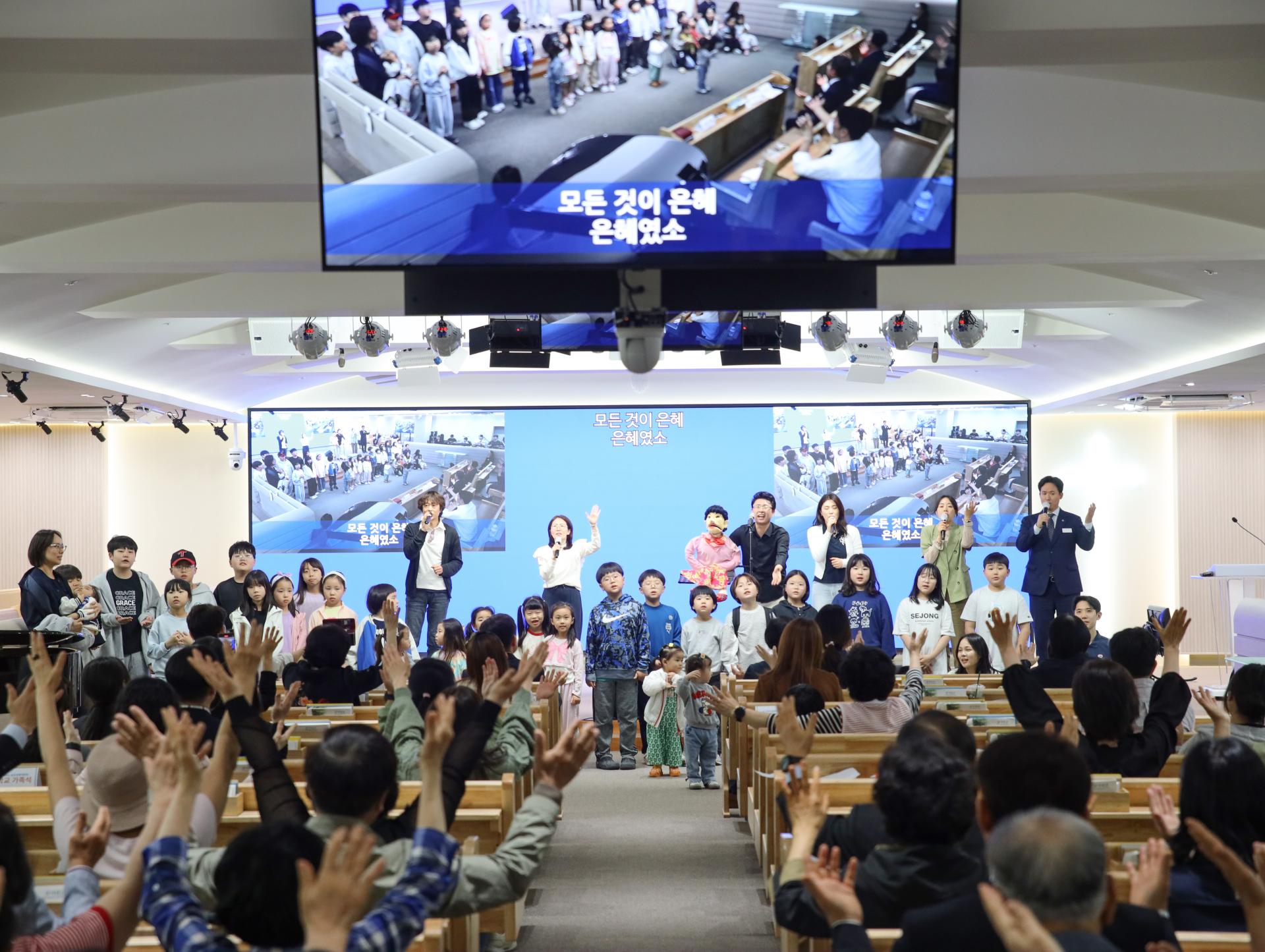 5adfcff78a262.jpg