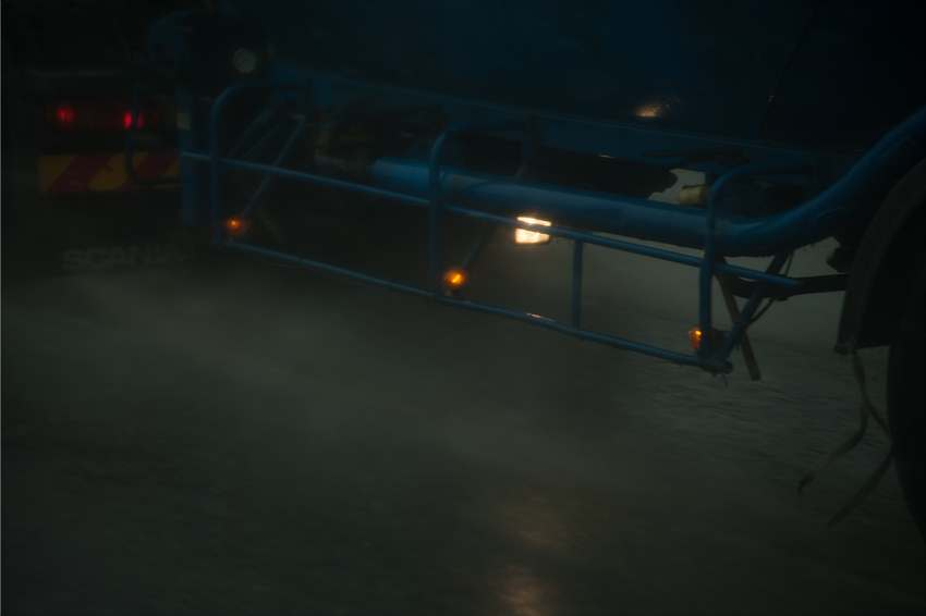 장상기-차창밖으로 보이는.jpg