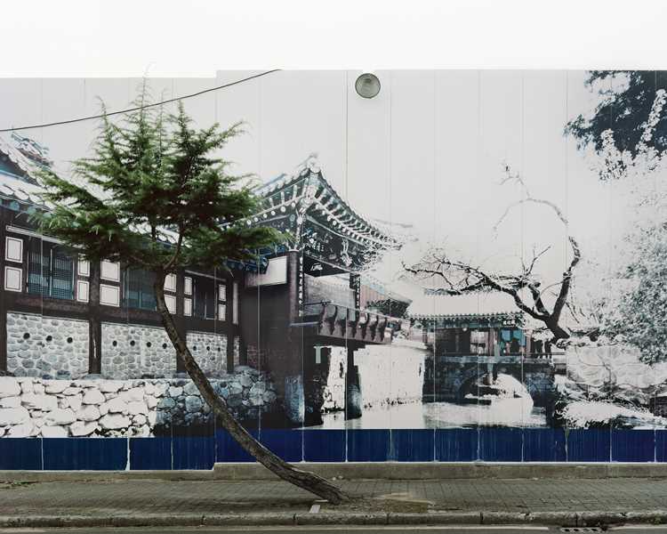 CR042-03, 100x125cm, Pigment Ink on Premium Luster, 2015.jpg
