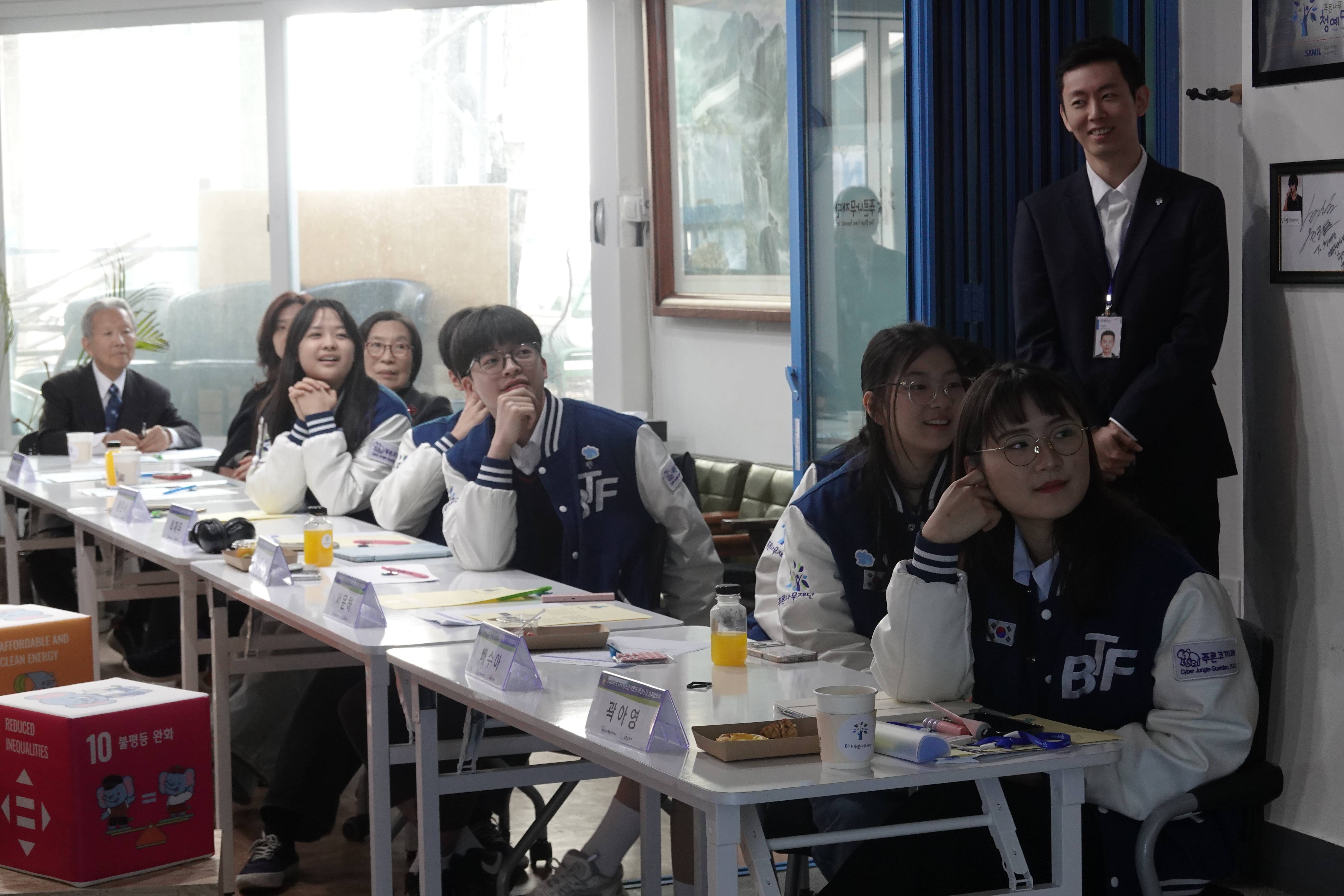 1ef6680f31116.jpg