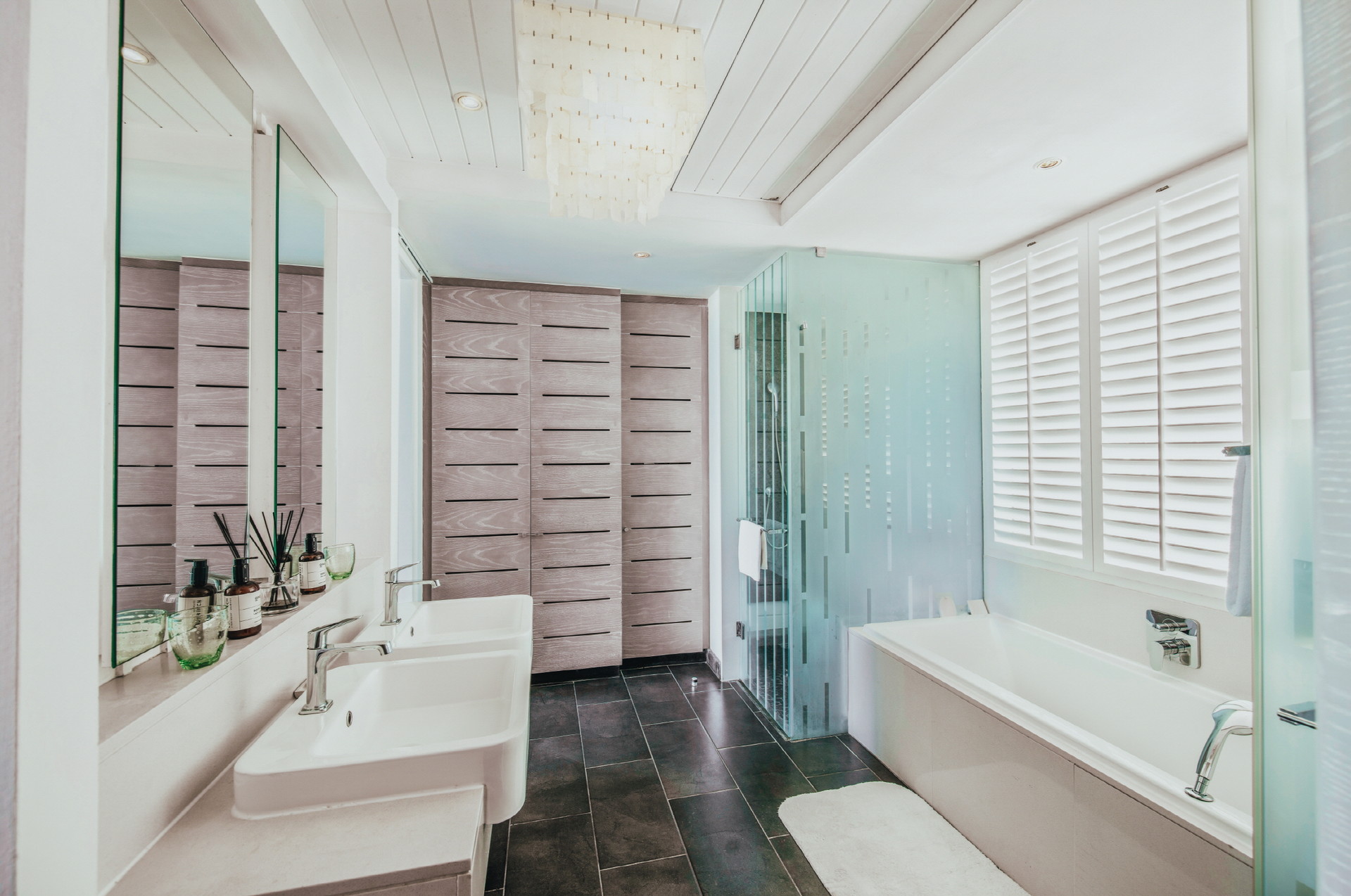 16cc53d3859b8.jpg