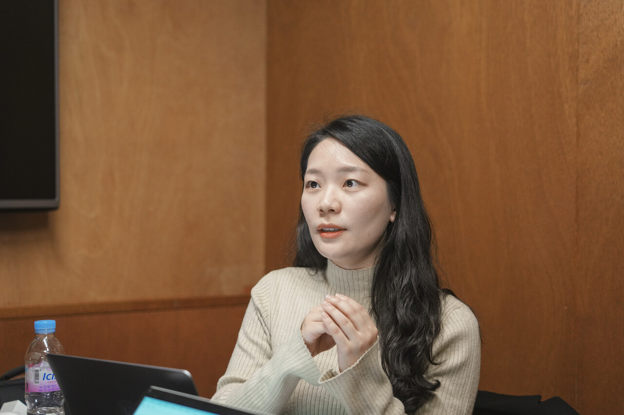 권수연 대표는 10년째 건강한 취준을 고민하며 청년들의 커리어 문제를 해결하고 있다. 그는 “핵심 인재가 지속적으로 전문성을 기르며 커리어를 쌓아갈 수 있도록 돕는 역할을 하고 싶다”고 말했다. /사진=조태현 작가