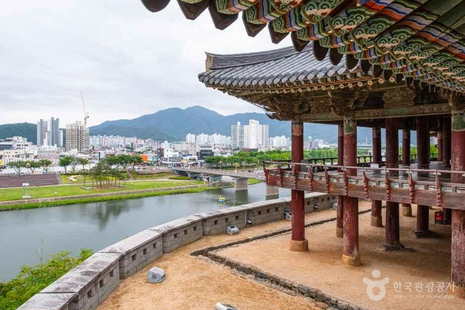 Miryang Spicy Food Festival & Cultural Day Tour from Busan