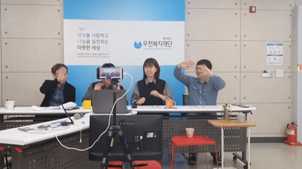 b79c2d17af892.gif