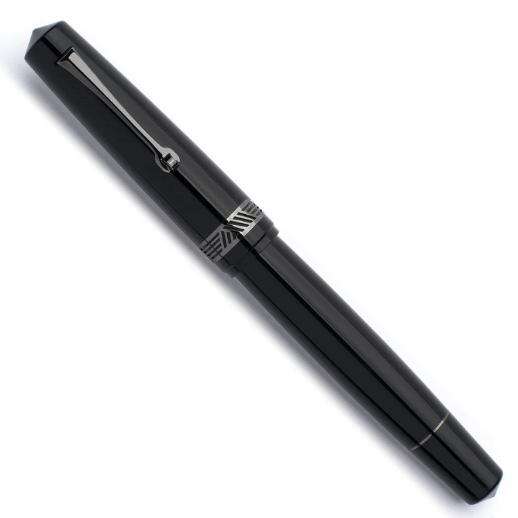 Ruthenium trim Momento Magico Glossy Black fountain pen