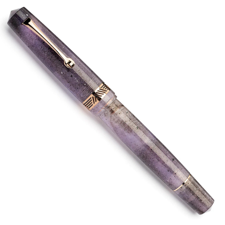 Yellow gold trim Momento Magico Ametista fountain pen