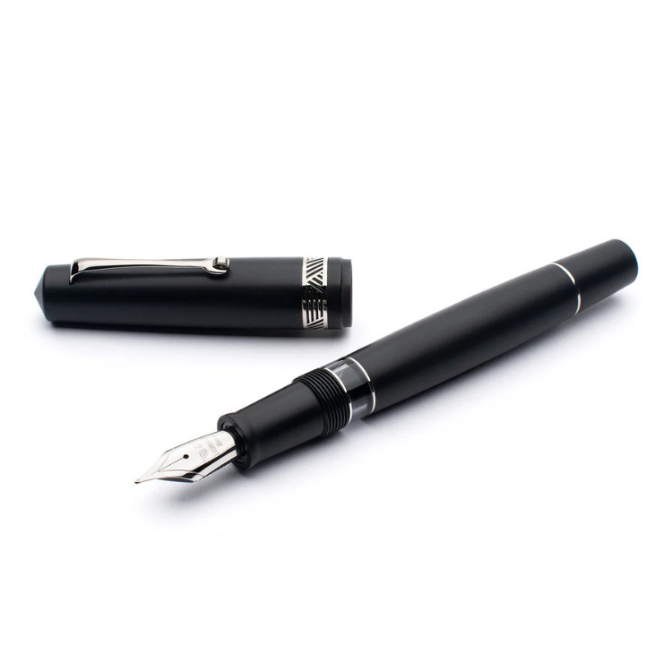 Silver trim Momento Magico Matte Black fountain pen opened