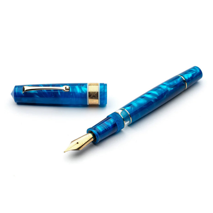 Yellow gold trim Momento Magico Pithecusa fountain pen opened