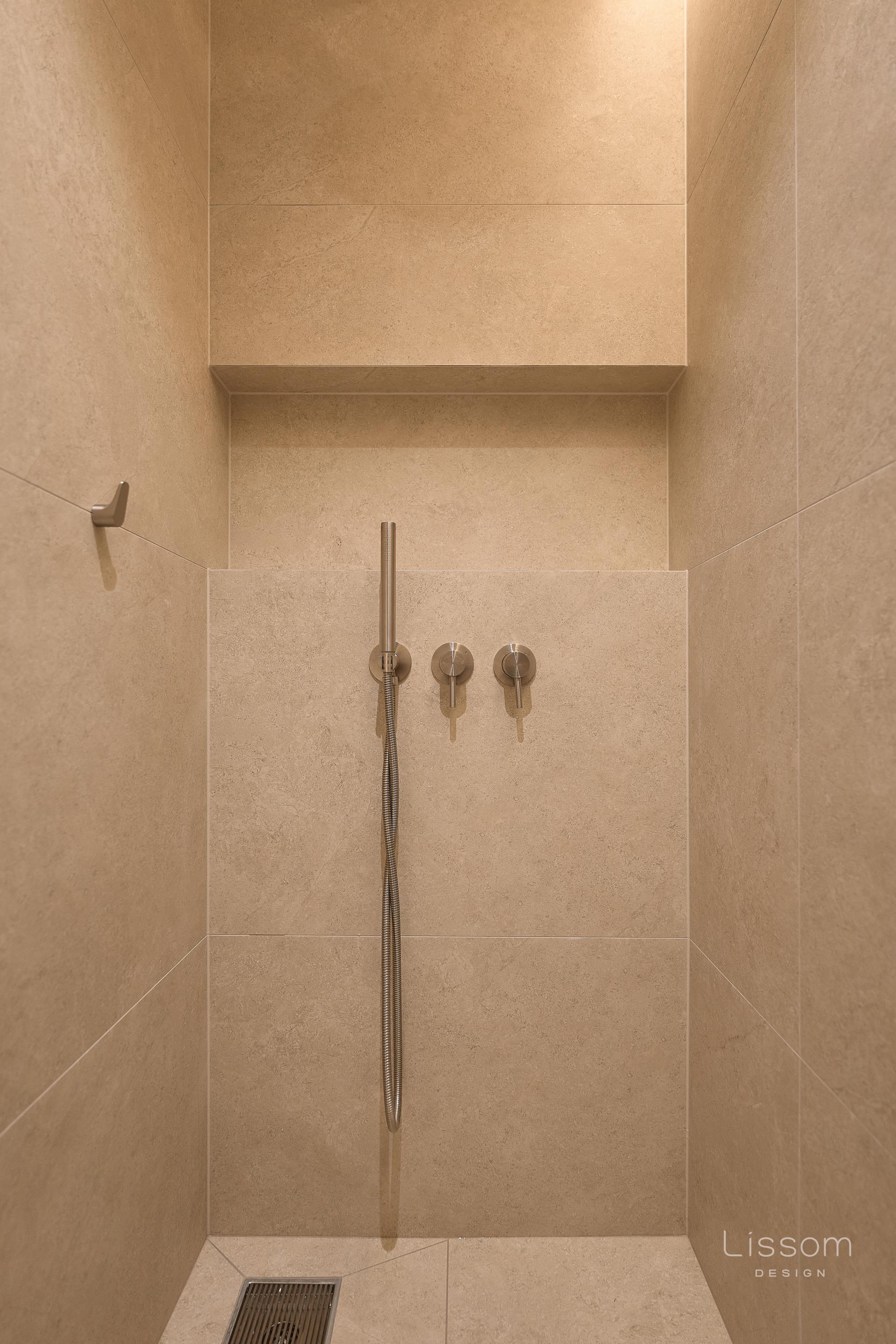 8a207ff6454b6.jpg