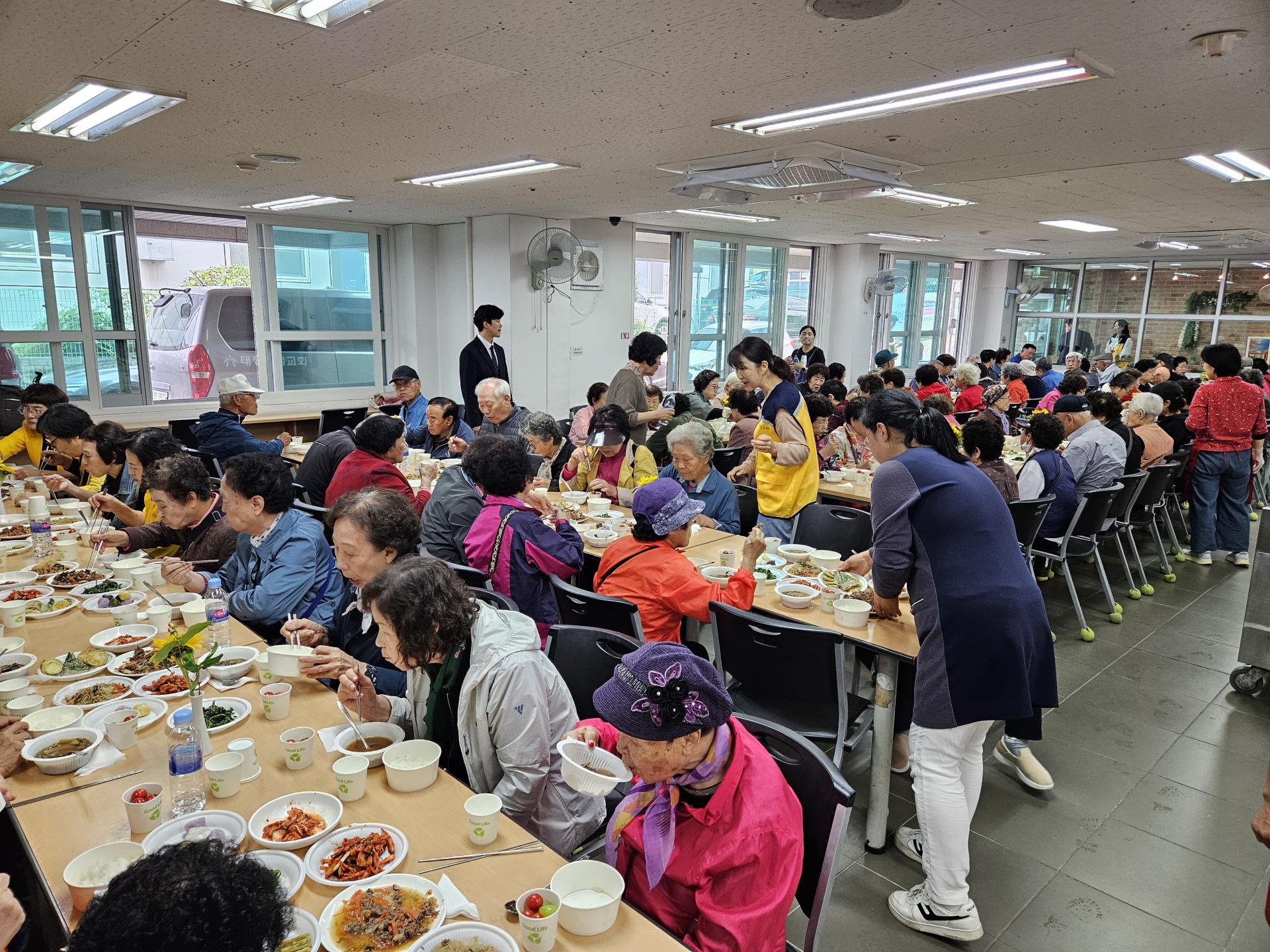 d2e9453cff484.jpg