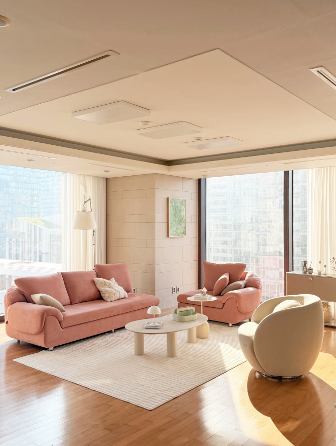 송도 40평대 아파트 거실의 헷세드 베키 Deep Peach 소파 배치 변화