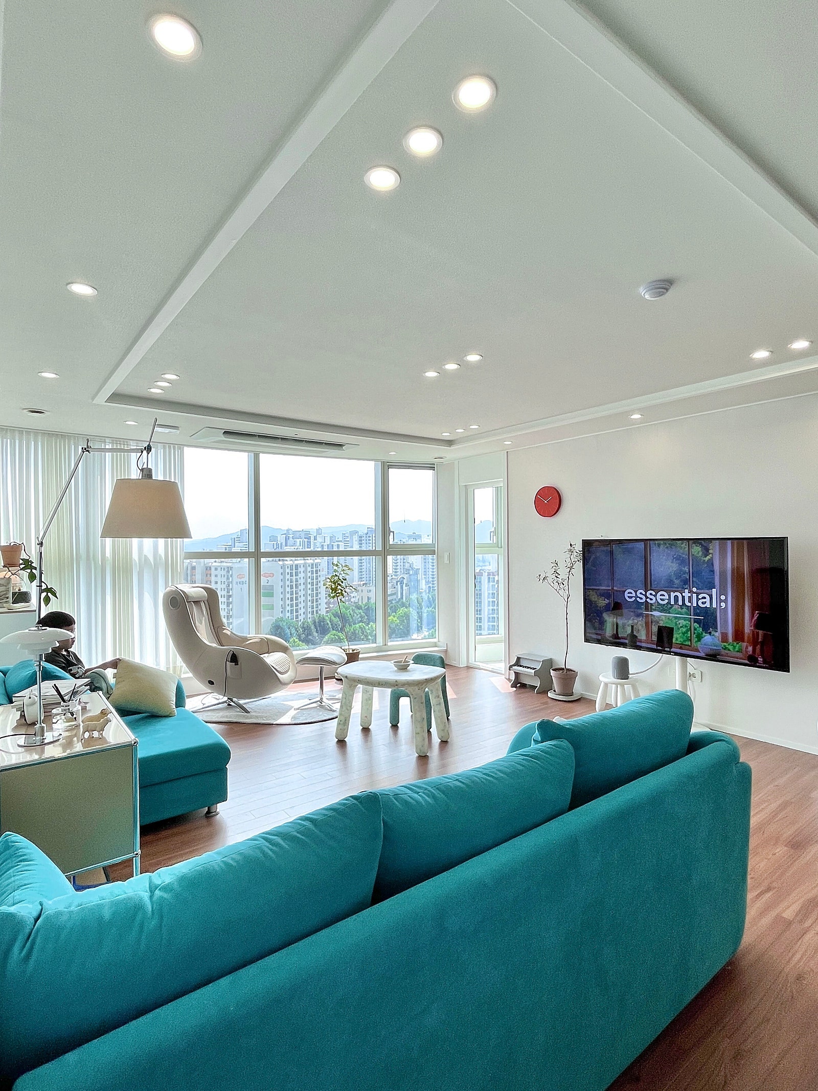 이전 30평대 거실에서 사용한 헷세드 베키 South Beach 소파와 모던 인테리어