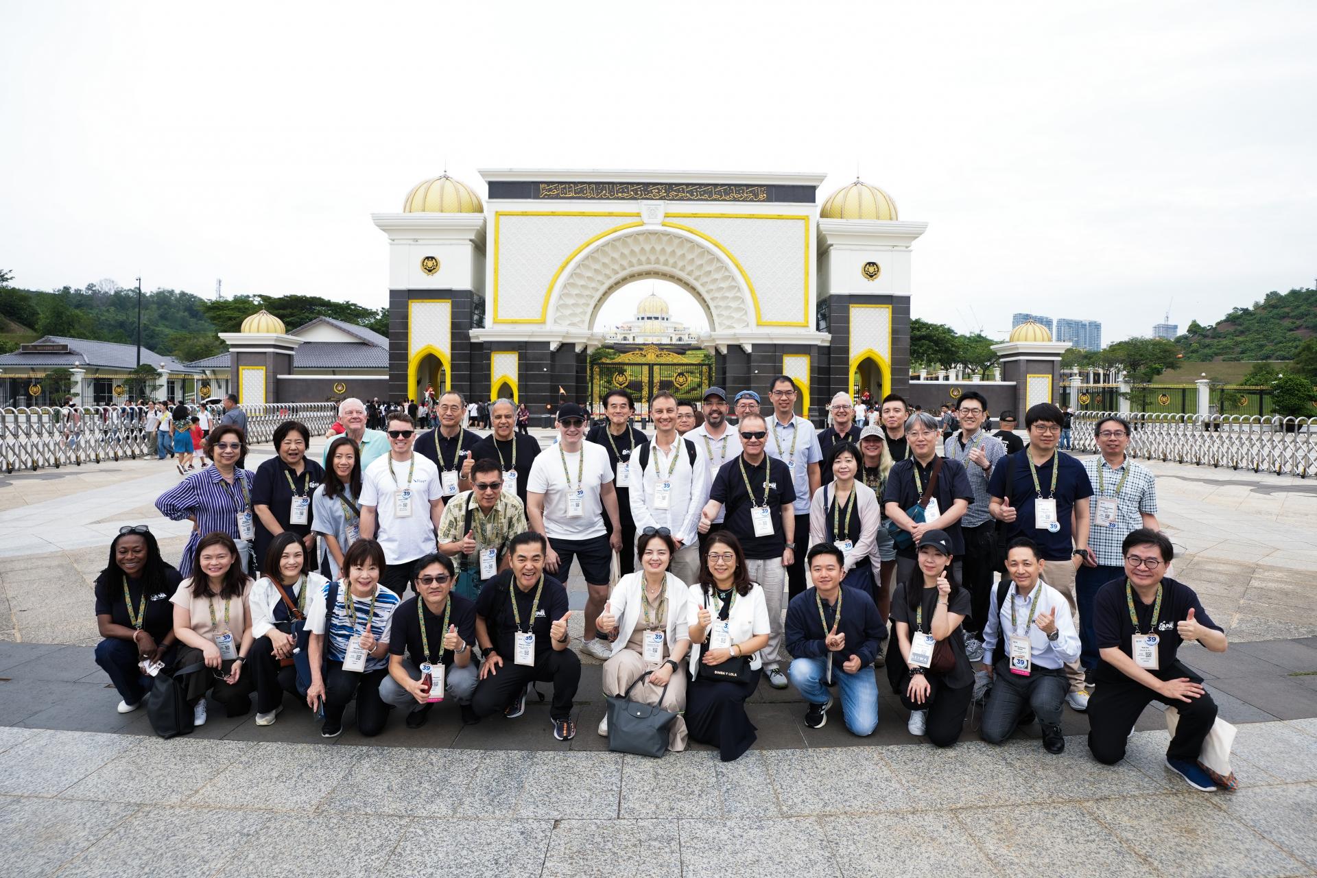 cfc7866c16ed6.jpg