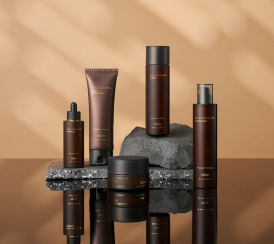 블랙스네일 뮤신으로 만든 ‘오띠 블랙 시그니처’ 라인이 슬로우에이징 대표 제품으로 떠올랐다.