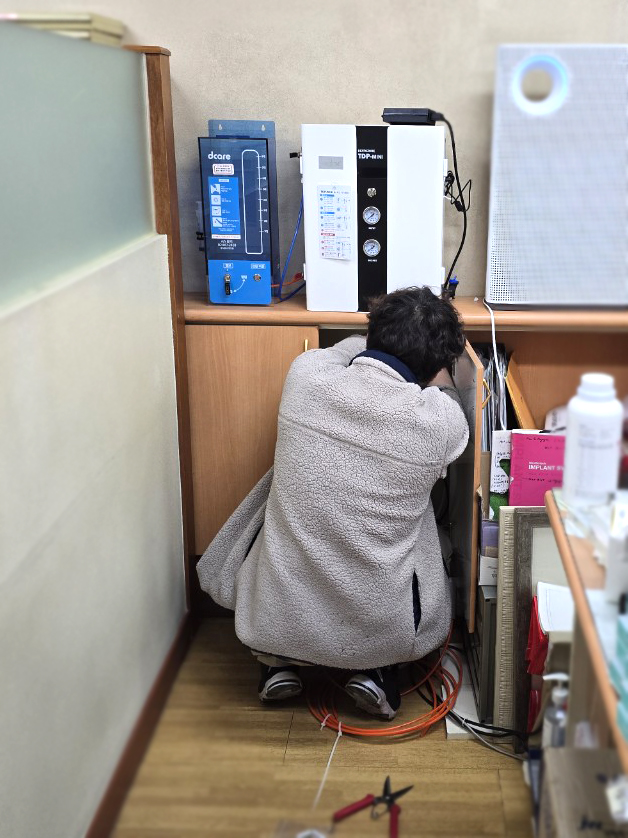 02-김한욱치과-제품설치사진.jpg