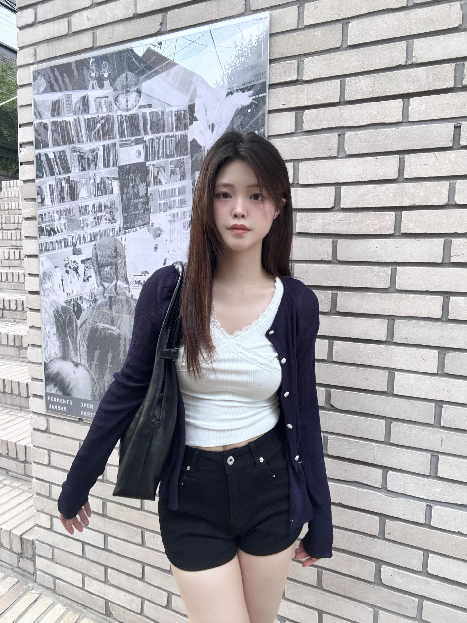 (당일발송) 체체 스터드 숏 팬츠 - 2color