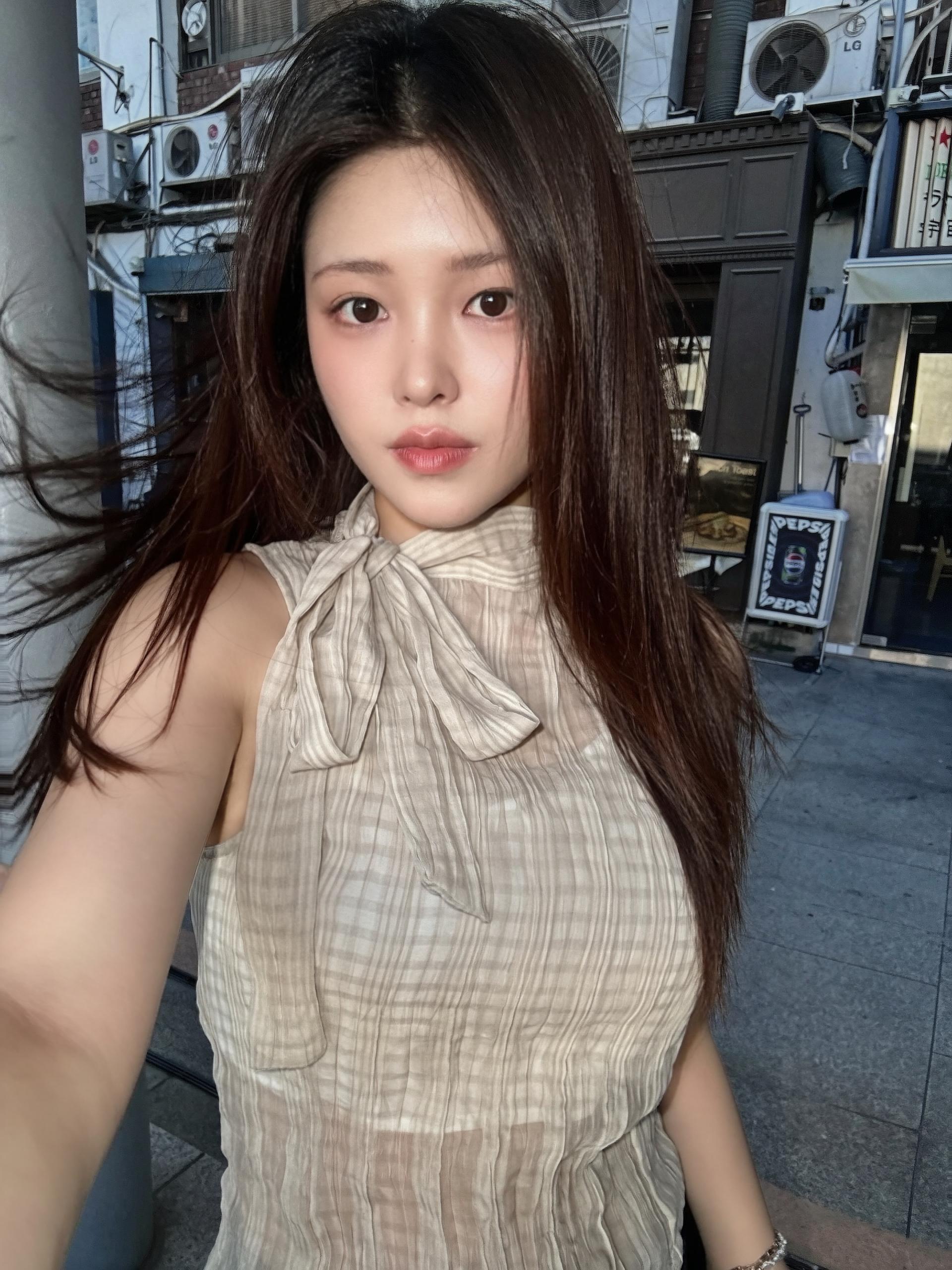 (당일발송) 소스 머플러 언발 블라우스 - 2color