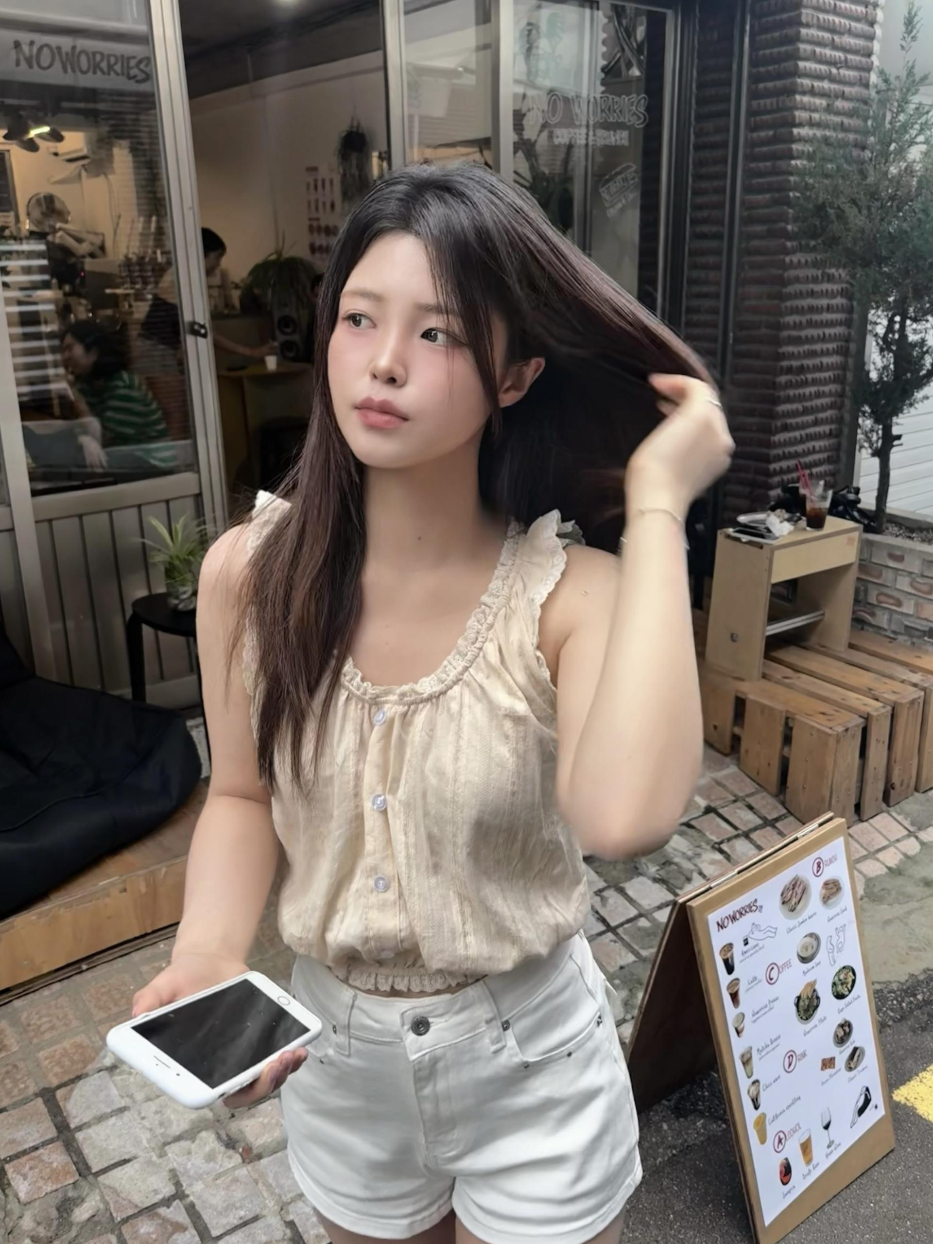 (당일발송) 체체 스터드 숏 팬츠 - 2color