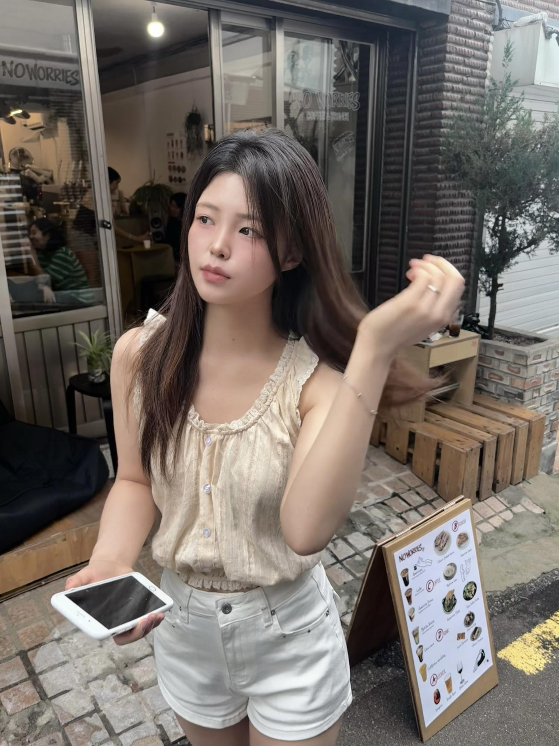 (당일발송) 체체 스터드 숏 팬츠 - 2color