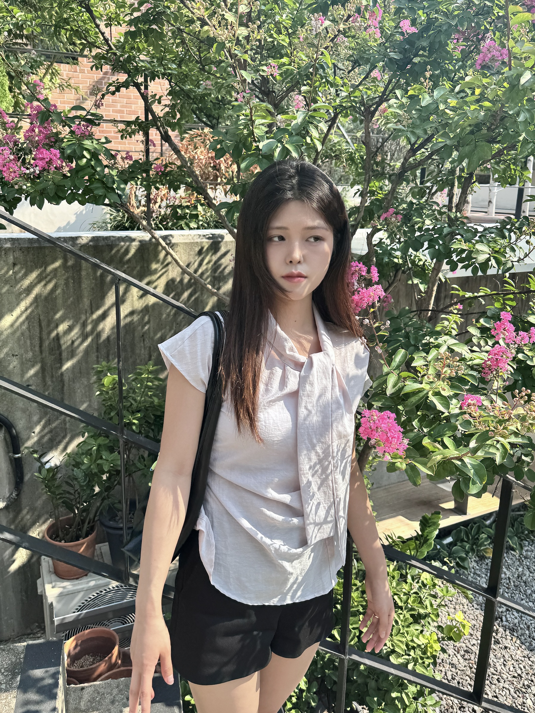 (당일발송) 레이 리본 끈 블라우스 - 2color