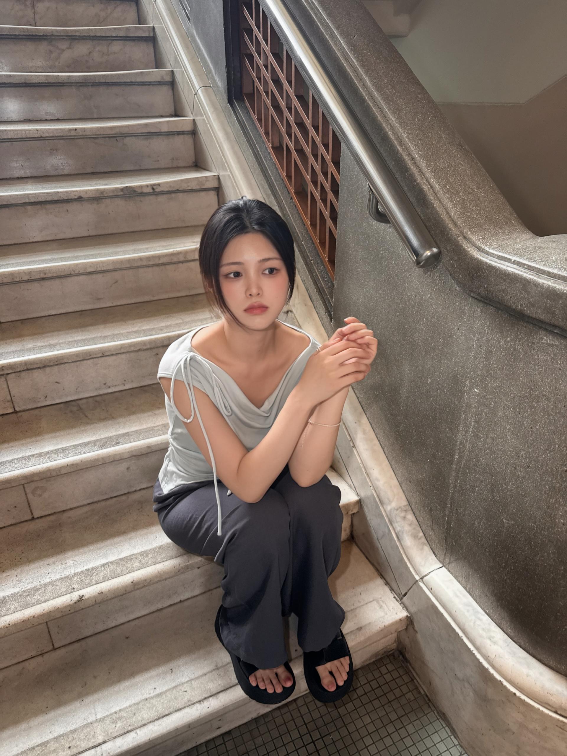 (당일발송) 오로라 셔링 리본 티 - 2color