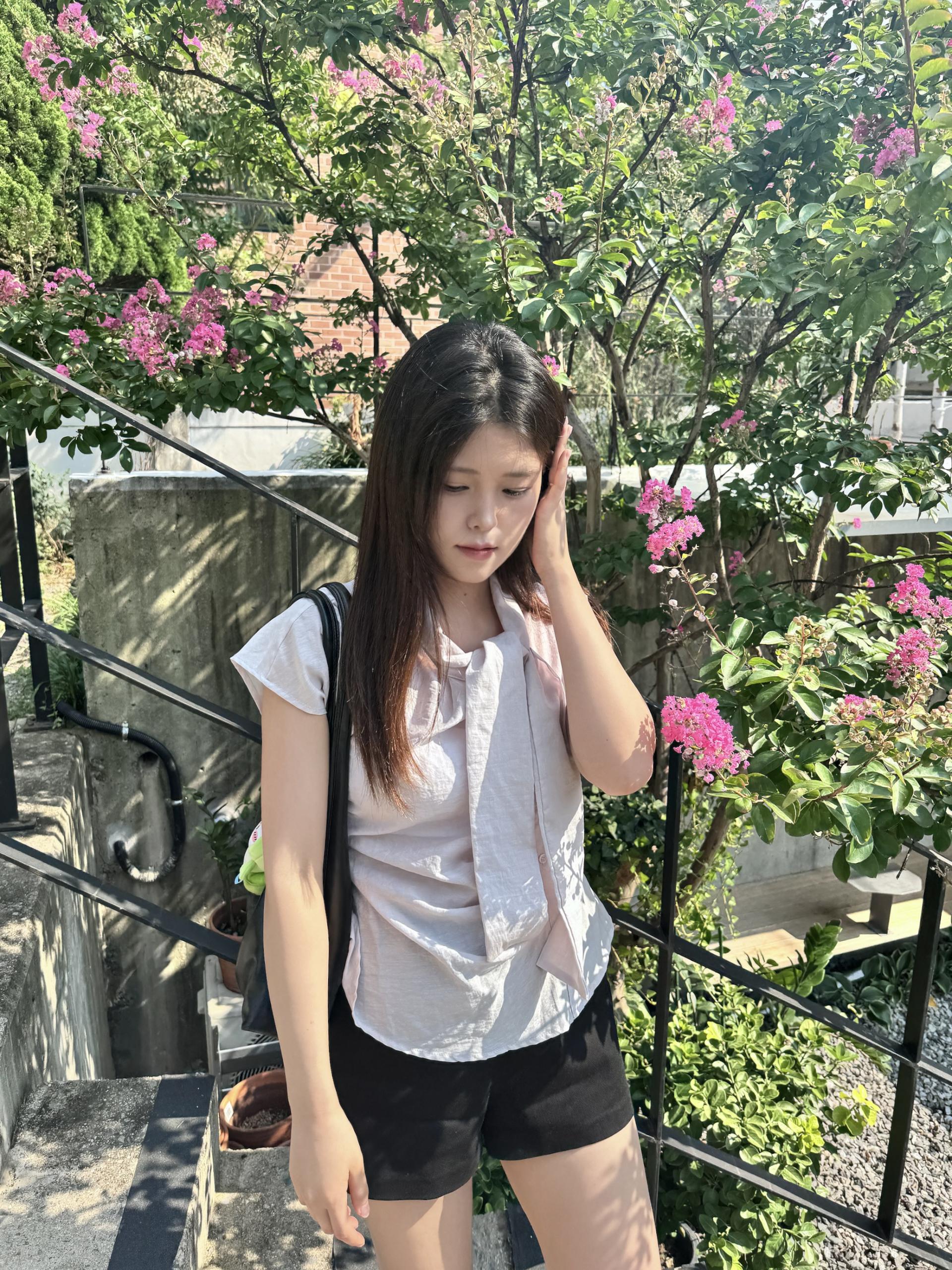 (당일발송) 레이 리본 끈 블라우스 - 2color