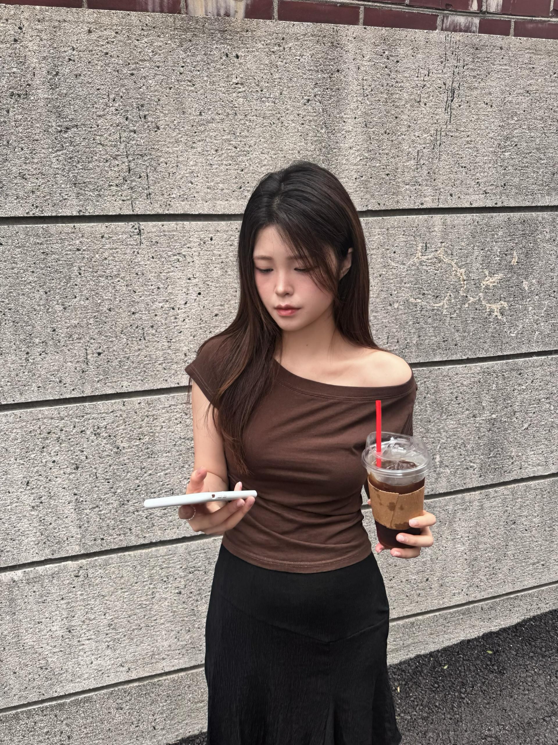키노 오프숄더 반팔 티 - 4color